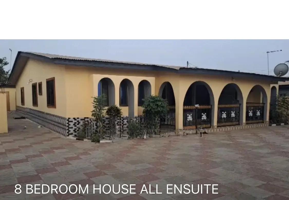 8bdrm House in Ashaiman Municipal for sale - 8 bedroom House in Greater Accra, Ashaiman Municipal - Sale