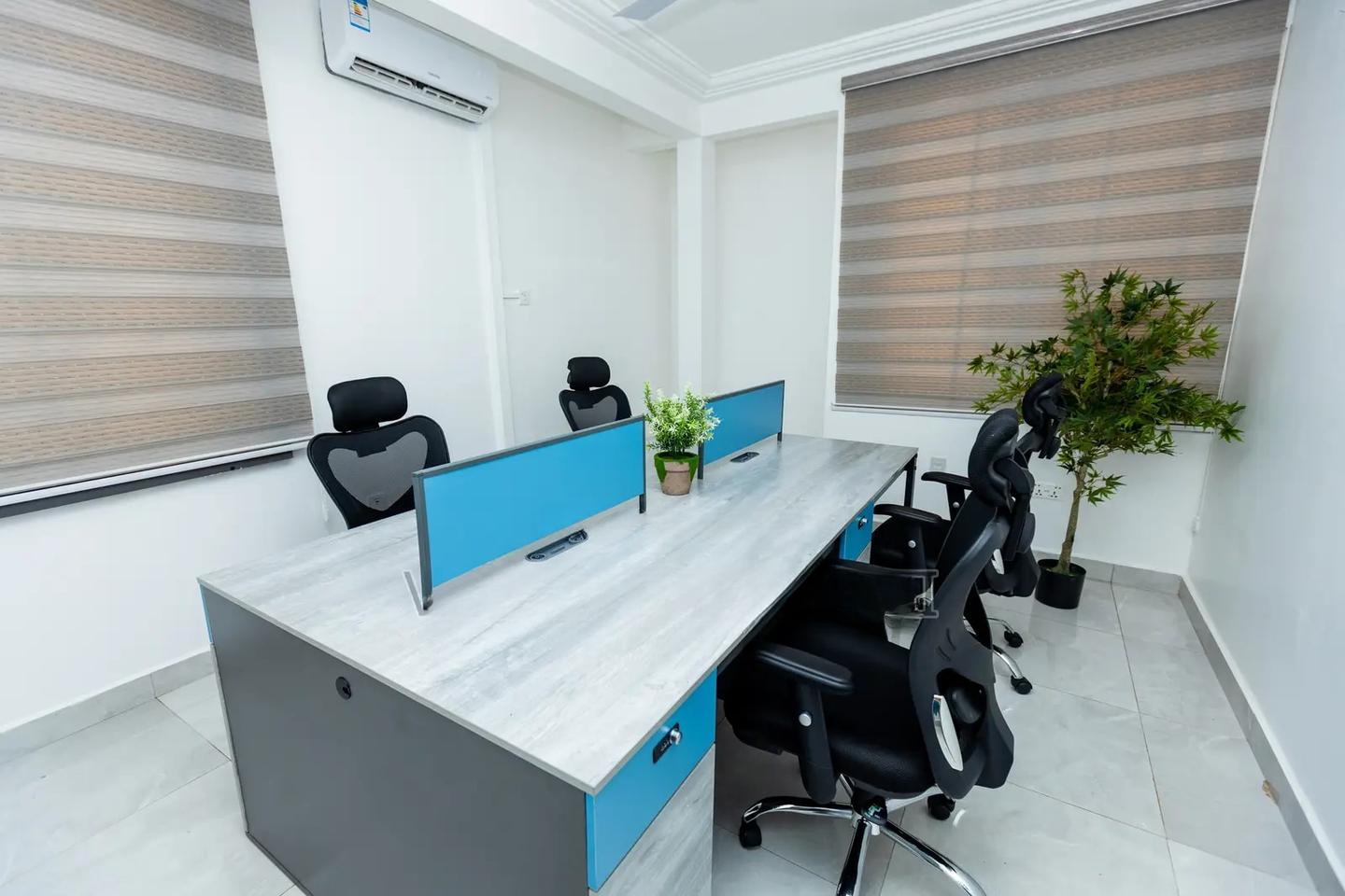 Serviced Offices for Rent at Sakumono - Commercial in Greater Accra, Tema Metropolitan, Sakumono - Rent