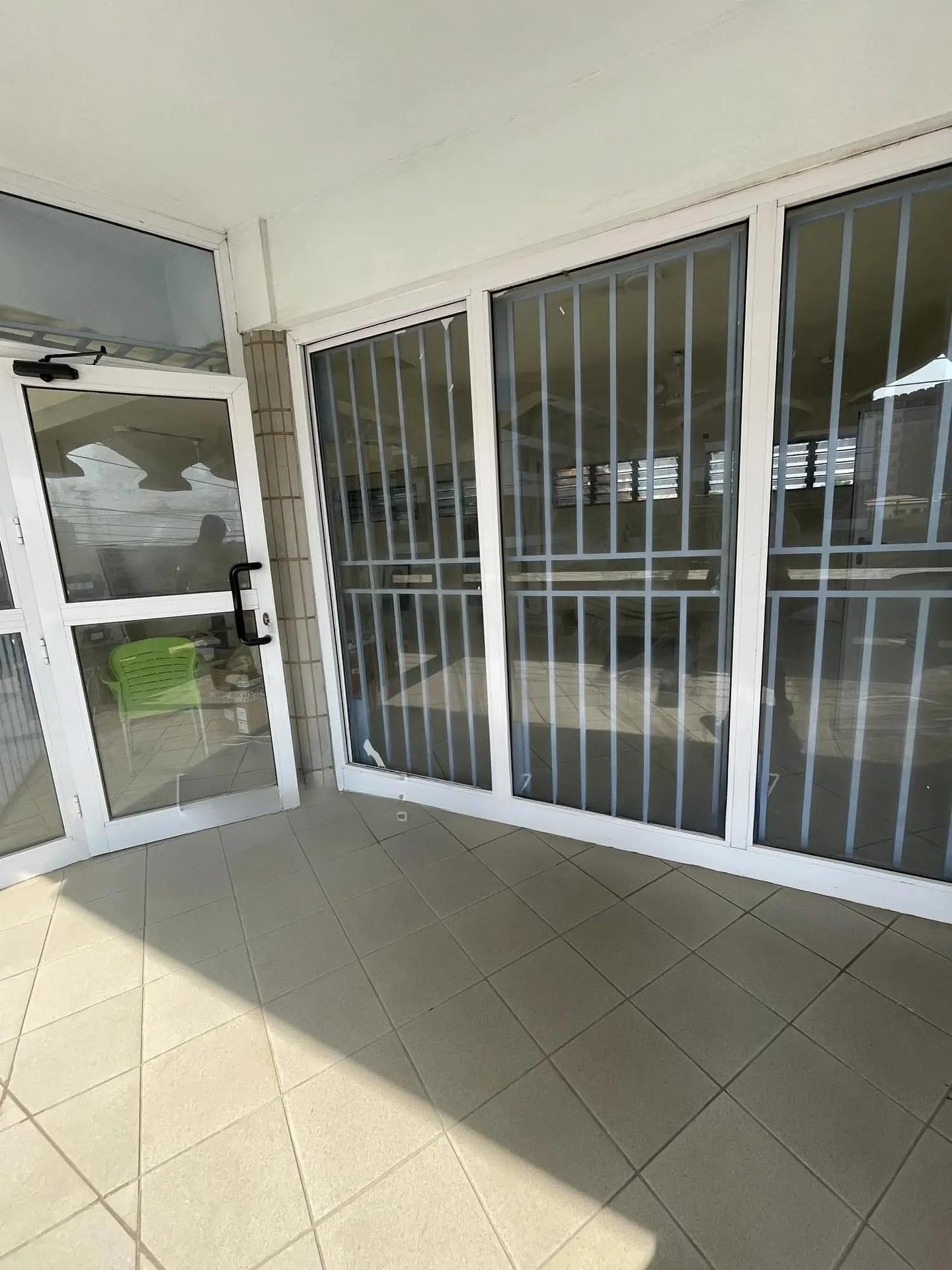 Office Space to Let in Dzorwulu - Commercial in Greater Accra, Dzorwulu - Rent