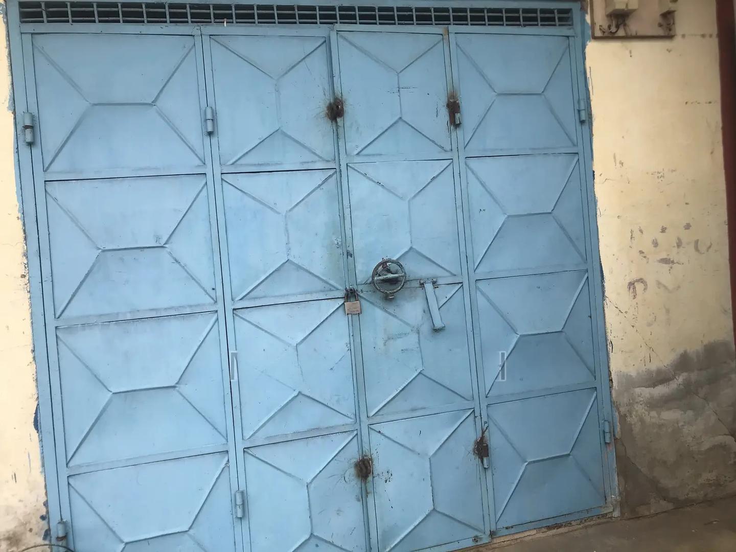 Spacious Shop for Rent at Adenta SDA - Commercial in Greater Accra, Adenta, SDA Area / Adenta - Rent