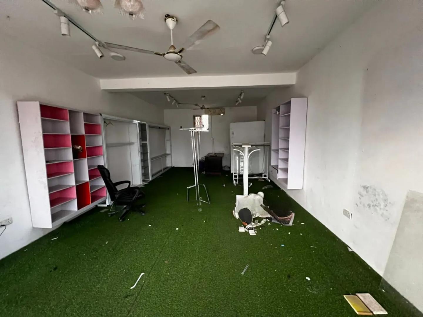 Shop for Rent at Tse-Addo - Commercial in Greater Accra, Teshie, Tseaddo - Rent
