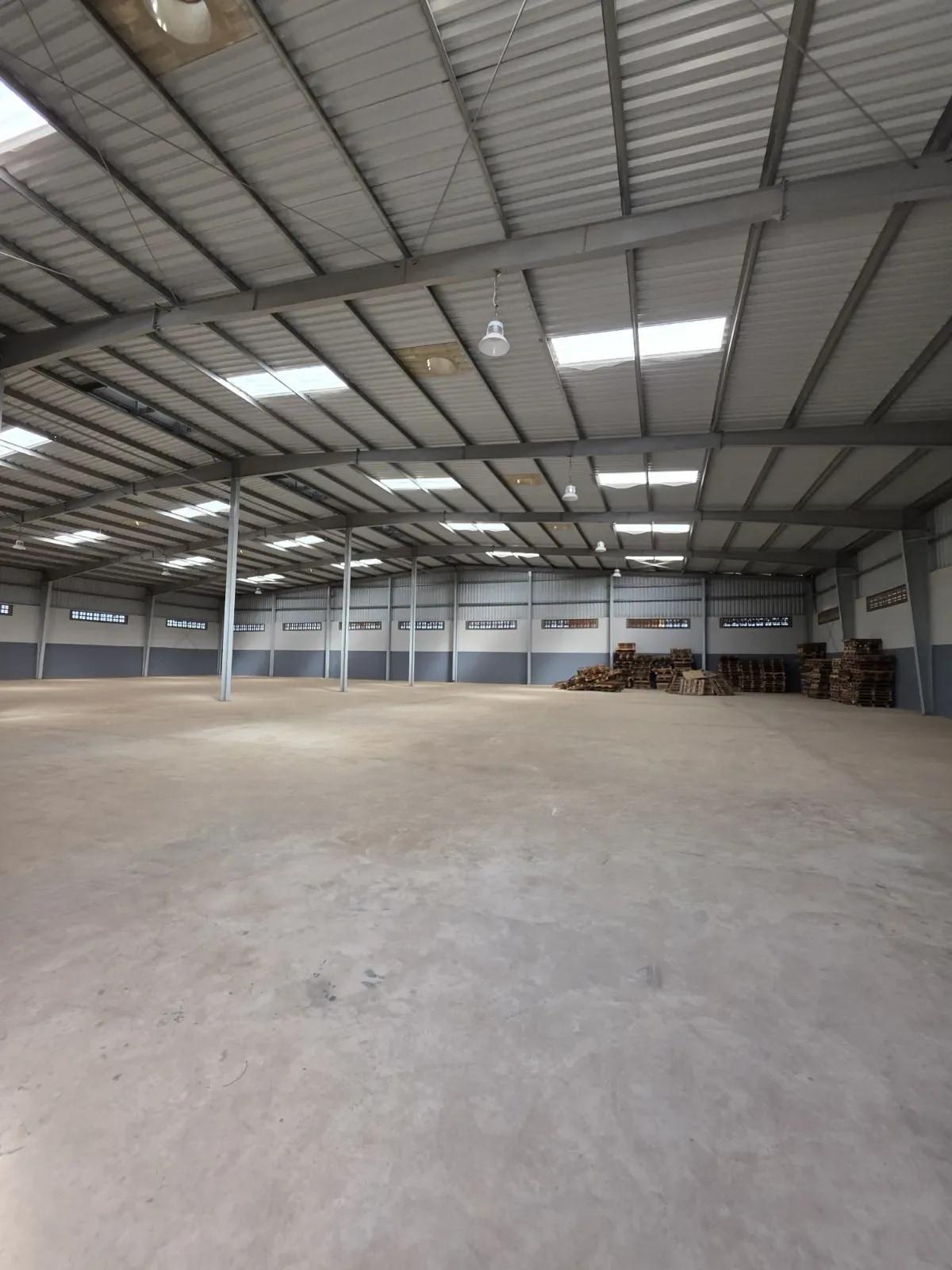 2000 SQM Warehouse Newly Built in Tema - Commercial in Greater Accra, Tema Metropolitan, Community 25 - Rent
