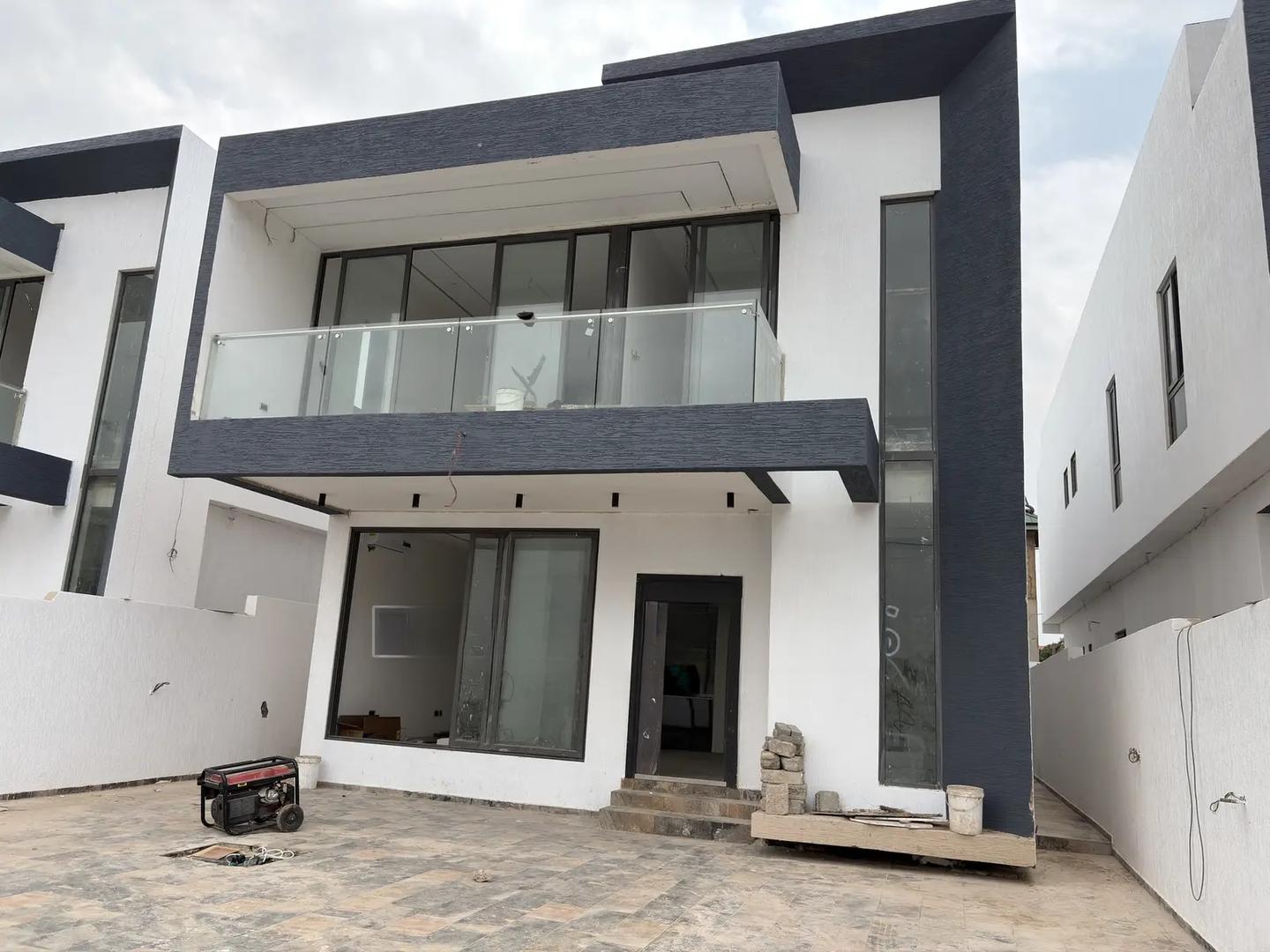 4bdrm House in Adenta for sale - 4 bedroom House in Greater Accra, Adenta - Sale