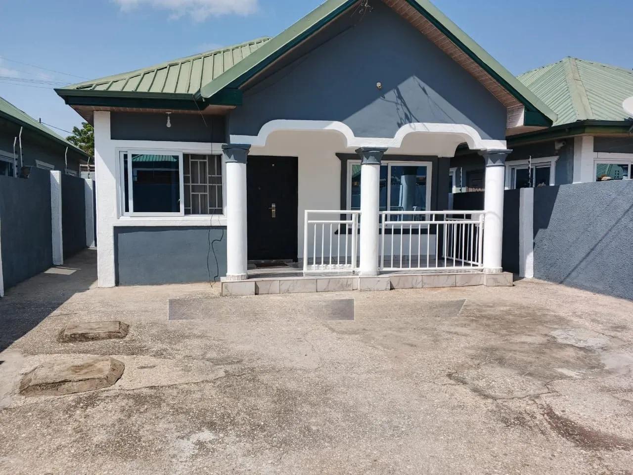 2bdrm House in Amasaman Police for sale - 2 bedroom House in Greater Accra, Ga West Municipal, Amasaman - Sale