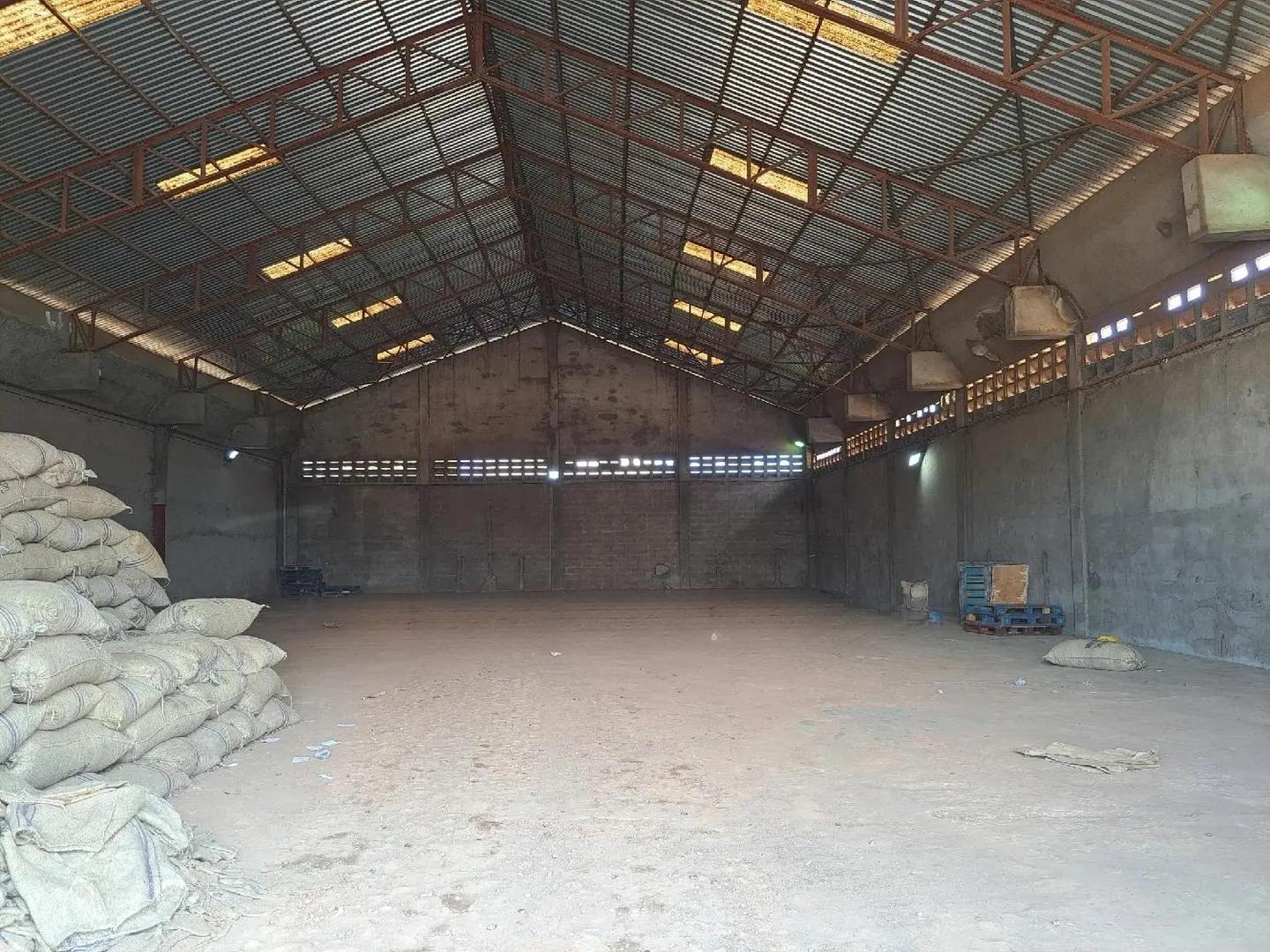 700 SQM Warehouse at Tema - Commercial in Greater Accra, Tema Metropolitan - Rent