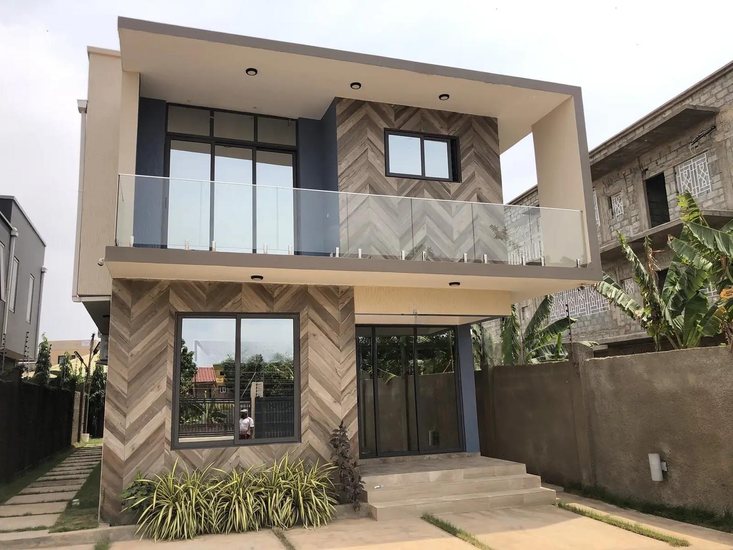 4bdrm Duplex in Oyarifa Junction, Accra Metropolitan for sale - 4 bedroom House in Greater Accra, Accra Metropolitan - Sale
