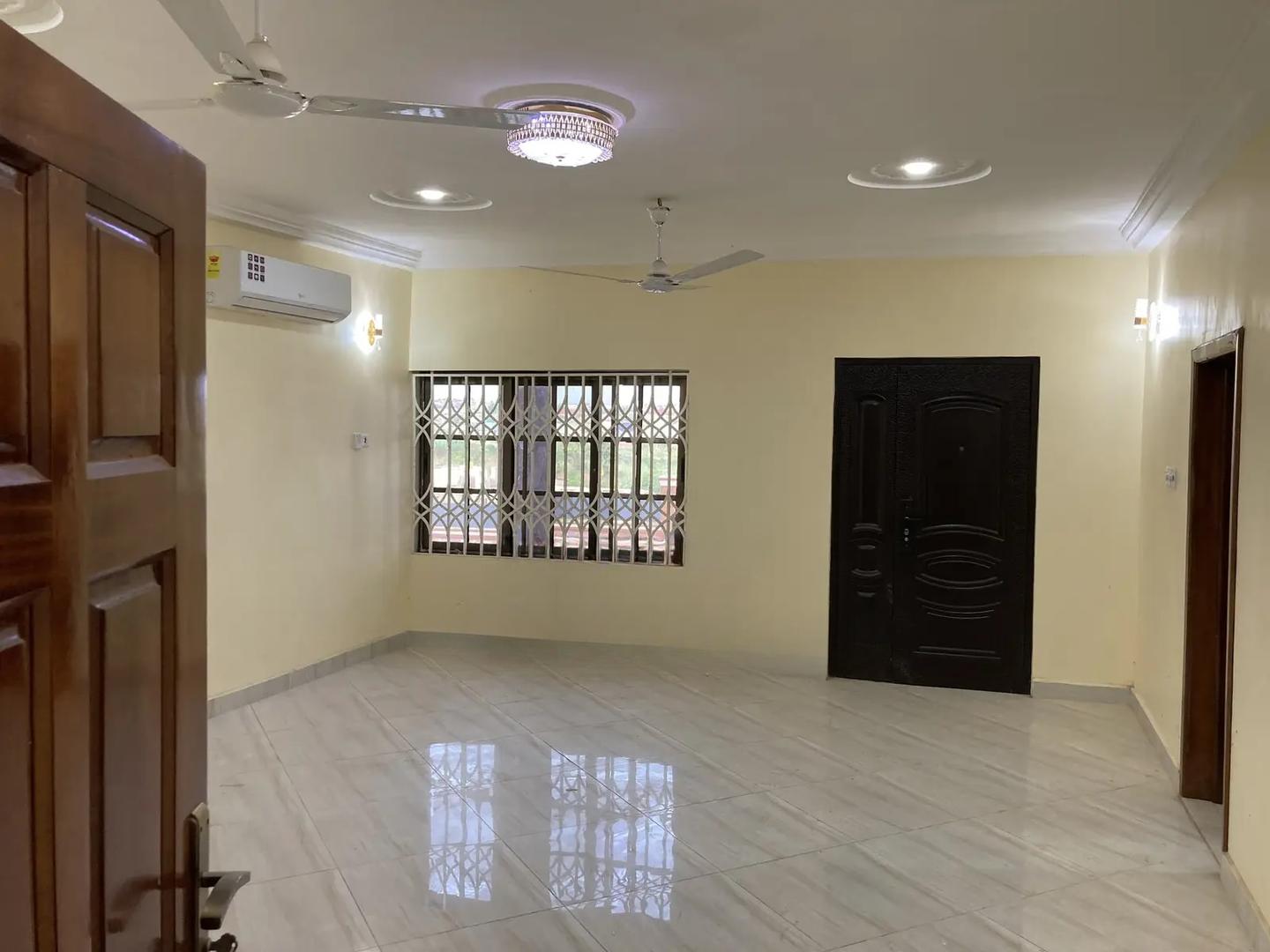 3bdrm Apartment in Sokoban Wood Village, Kumasi Metropolitan for rent - 3 bedroom Apartment in Ashanti, Kumasi Metropolitan - Rent