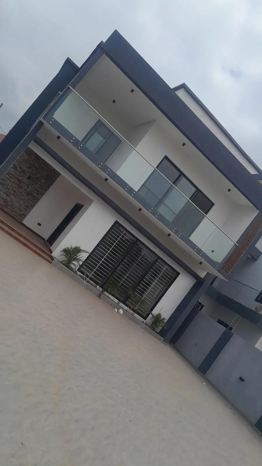4bdrm House in Oyarifa Mall Area for sale - 4 bedroom Commercial in Greater Accra, Oyarifa, Oyarifa Mall Area - Sale