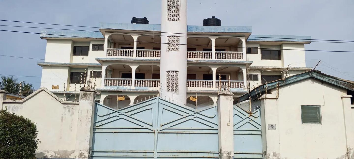 18bdrm Mansion in Accra Properties for sale - 18 bedroom House in Greater Accra, Accra Metropolitan - Sale