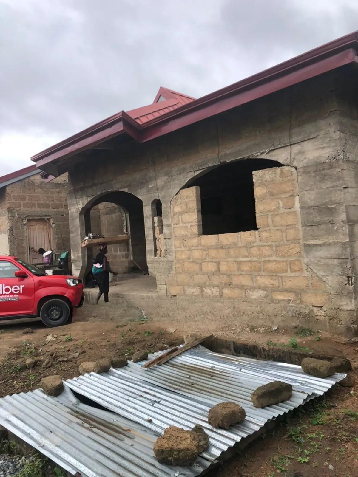 4bdrm House in Oyarifa for sale - 4 bedroom House in Greater Accra, Oyarifa - Sale