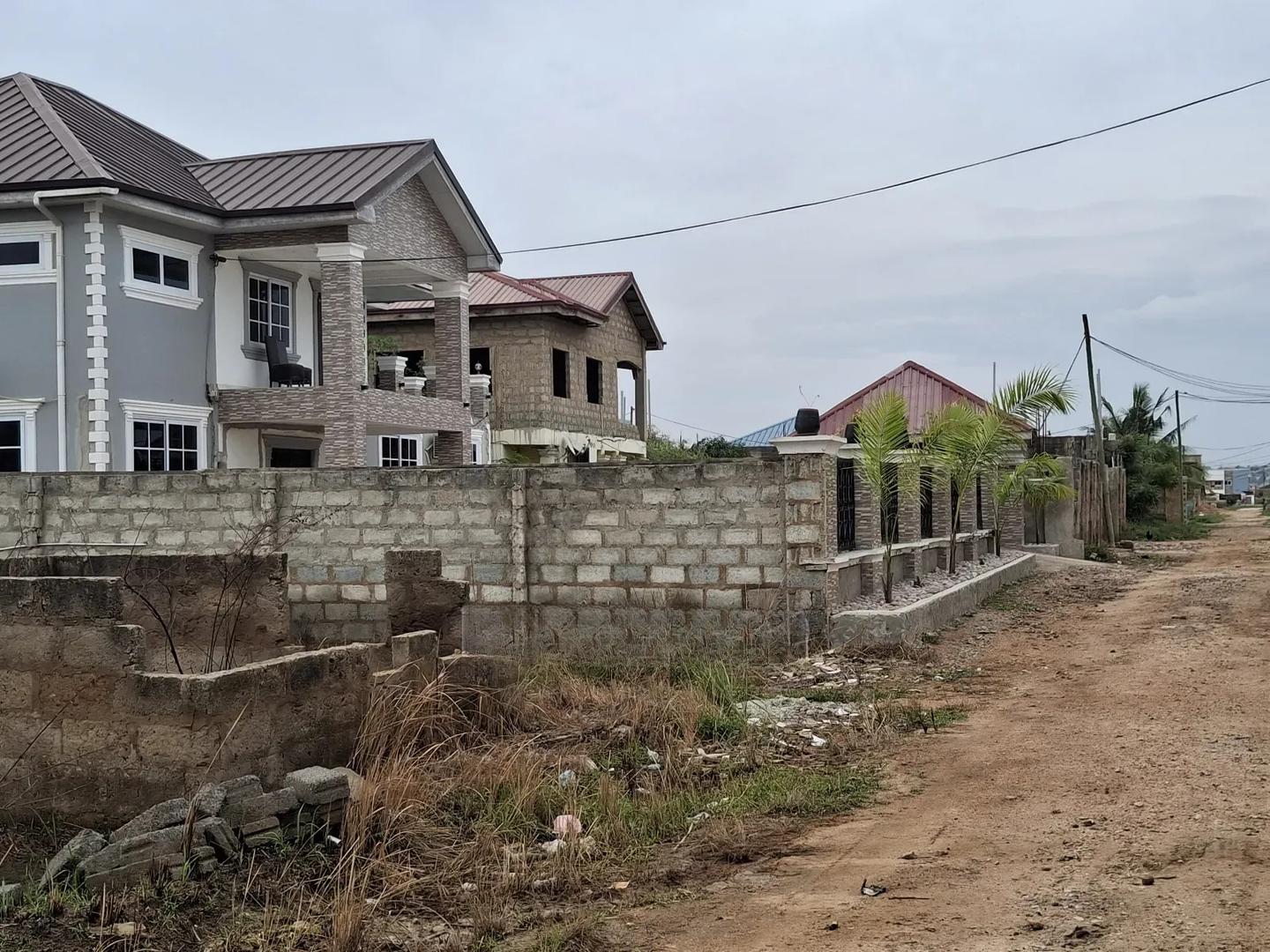 Land in South West McCarthy(Tetegu) - Land in Greater Accra, McCarthy Hill - Sale