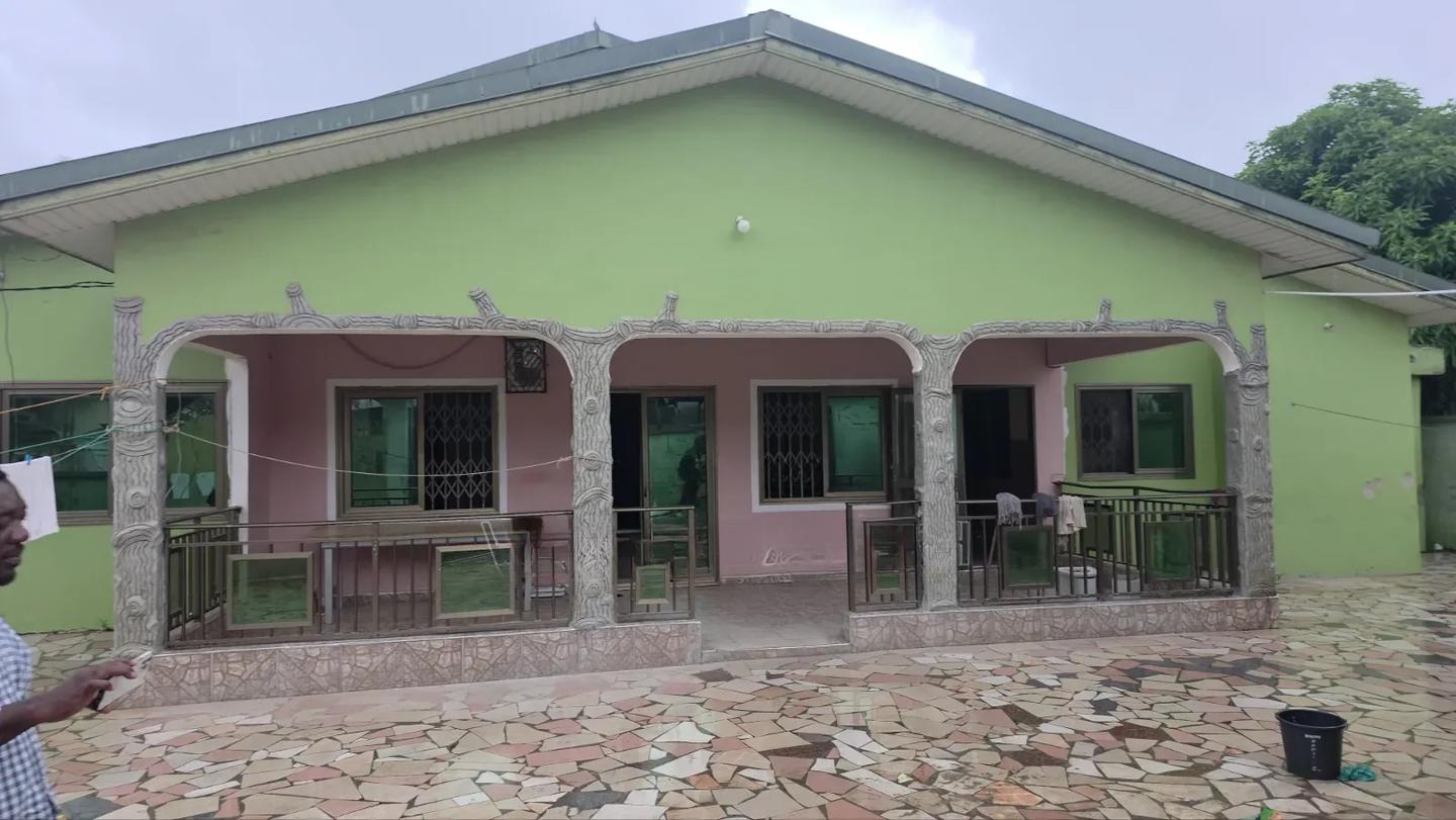 7bdrm House in Galilea for sale - 7 bedroom House in Greater Accra, Kasoa, Galilea - Sale