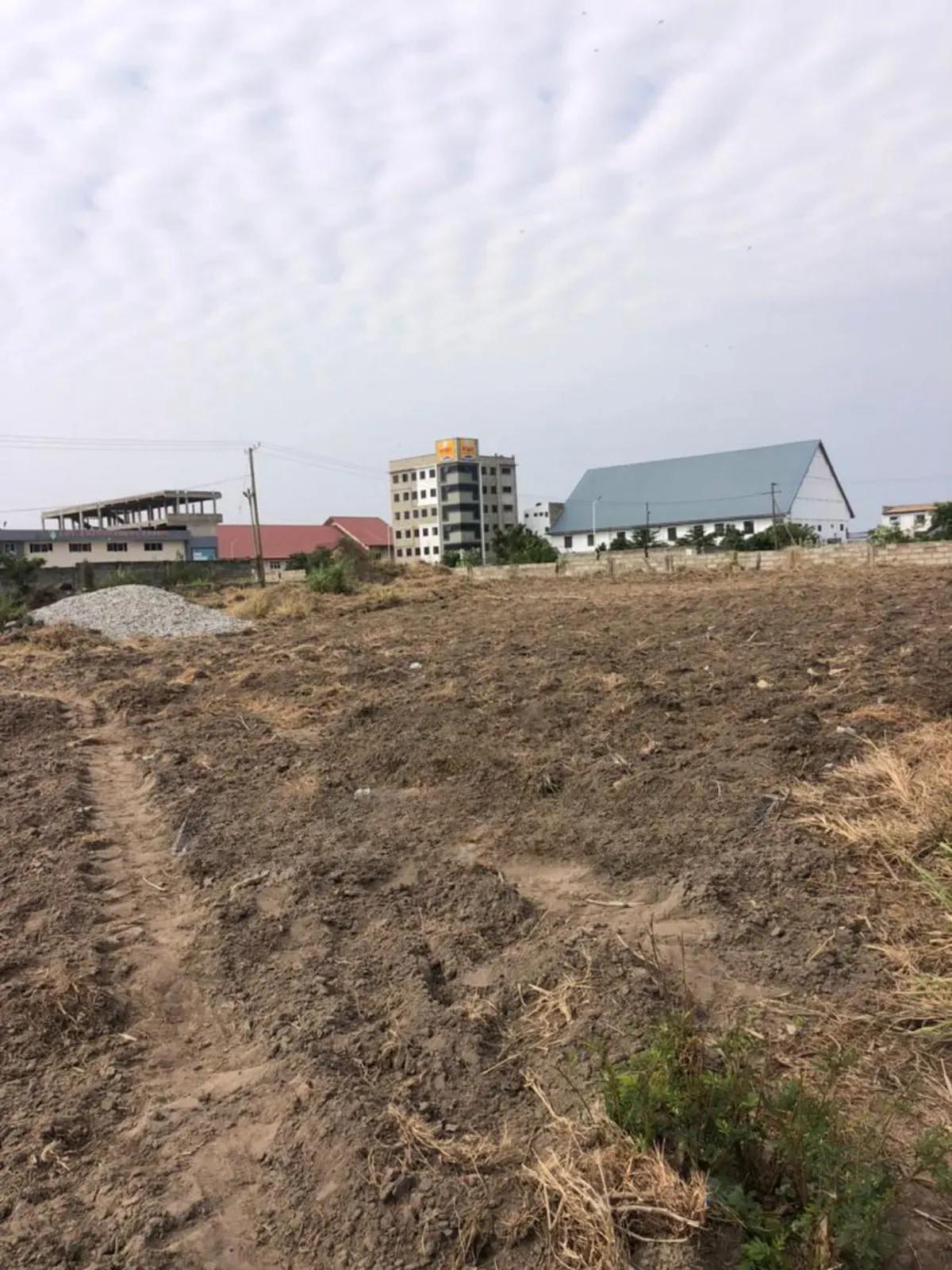 One Acre Land at Tema Beach Road - Land in Greater Accra, Tema Metropolitan - Sale