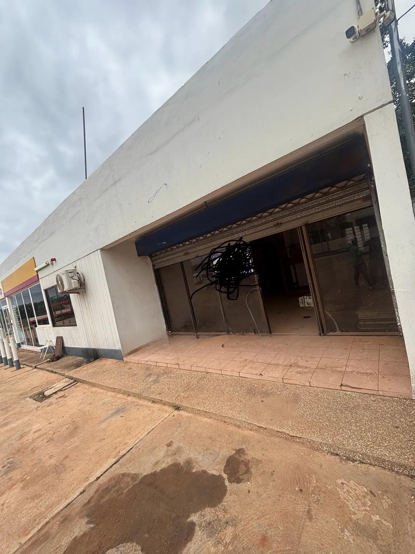 Office Space for Rent at Adenta Dodowa Road - Commercial in Greater Accra, Adenta, Frafraha - Rent
