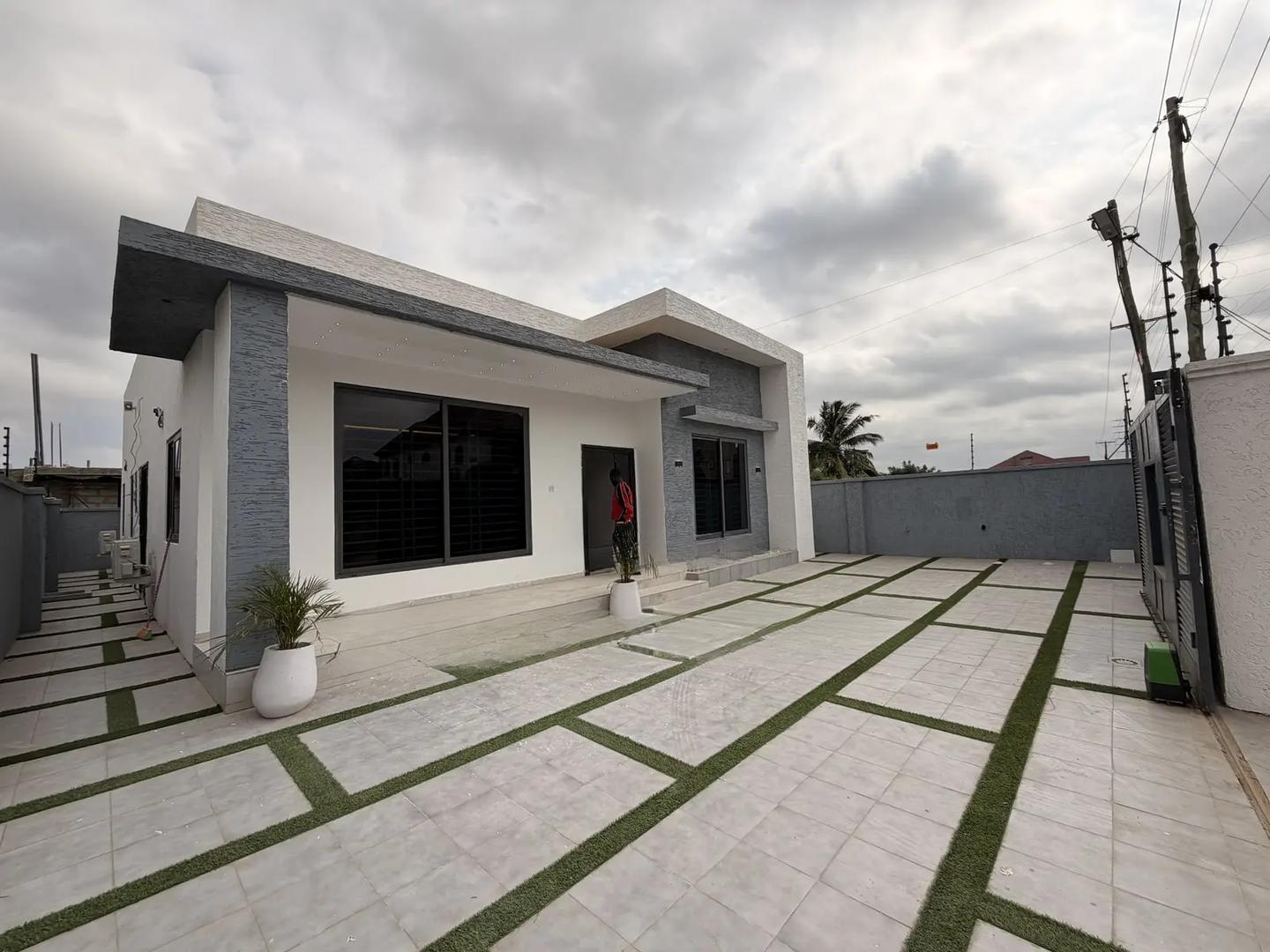 3bdrm House in Adenta, New Legon for sale - 3 bedroom House in Greater Accra, Adenta, New Legon - Sale
