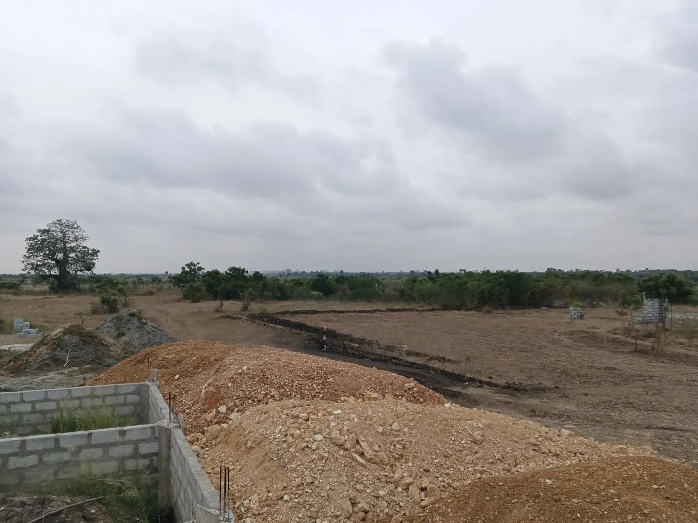 Smart Investment: Shai Hills Half Plot - Land in Greater Accra, Accra Metropolitan - Sale