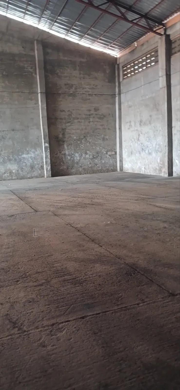 Warehouse for Rent Measuring 400sqm and 800sqm in Tema Industrial Area - Commercial in Greater Accra, Tema Metropolitan - Rent