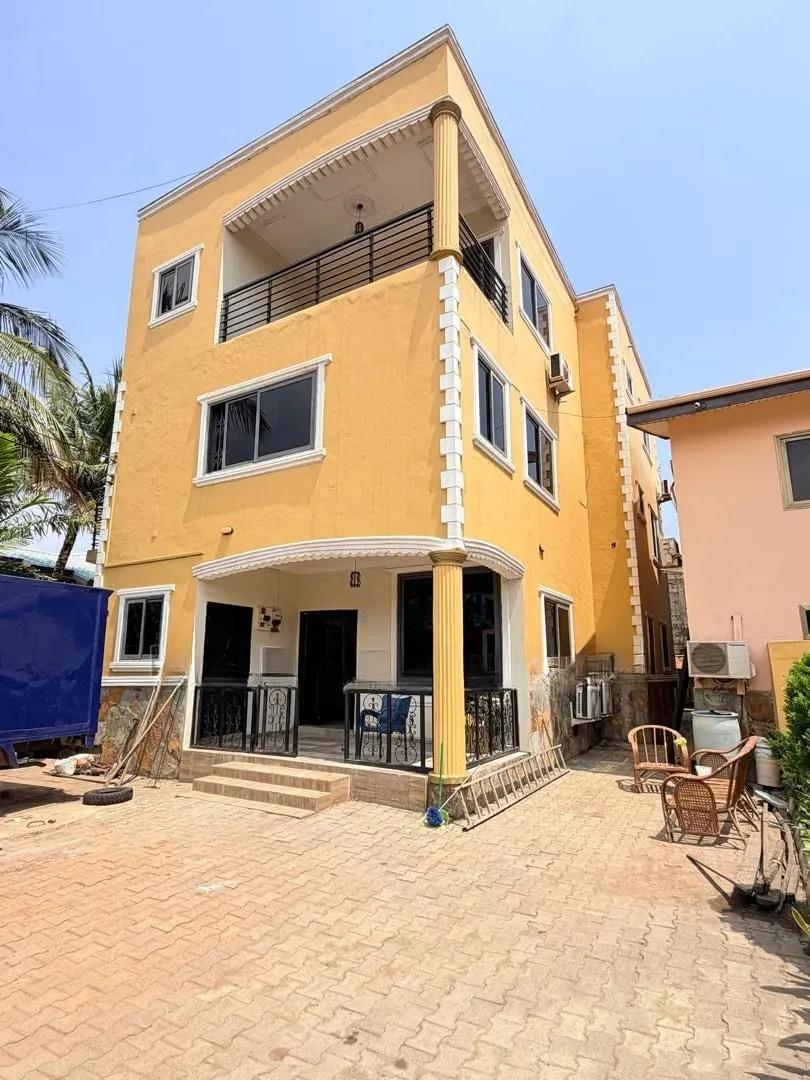 3bdrm Duplex in School Junction for rent - 3 bedroom House in Greater Accra, Ashaley Botwe, Ashaley Botwe School Junction - Rent