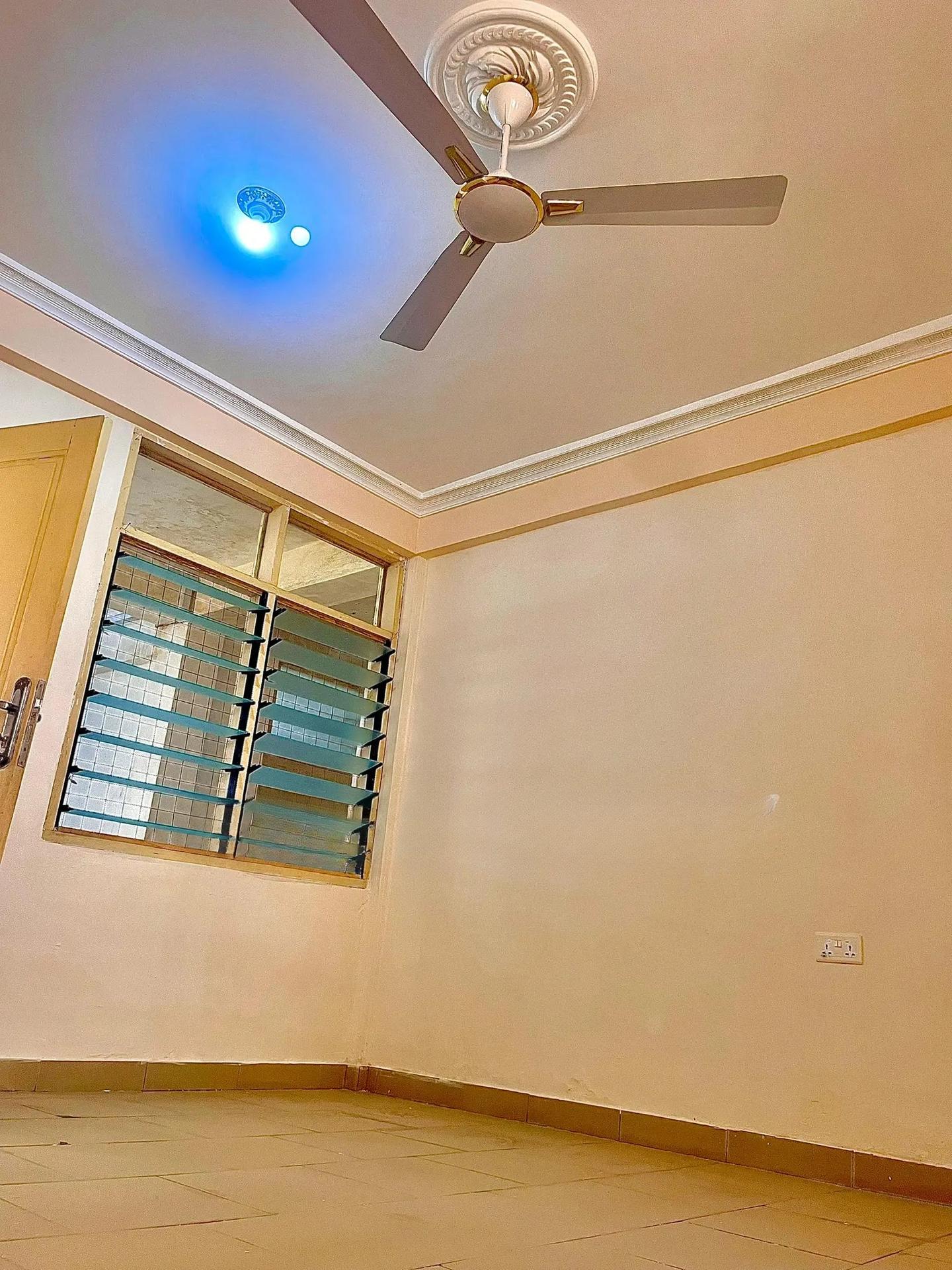 1bdrm Room & Parlour in Hostel, Sasaabi for rent - 1 bedroom House in Greater Accra, Oyibi, Sasaabi - Rent