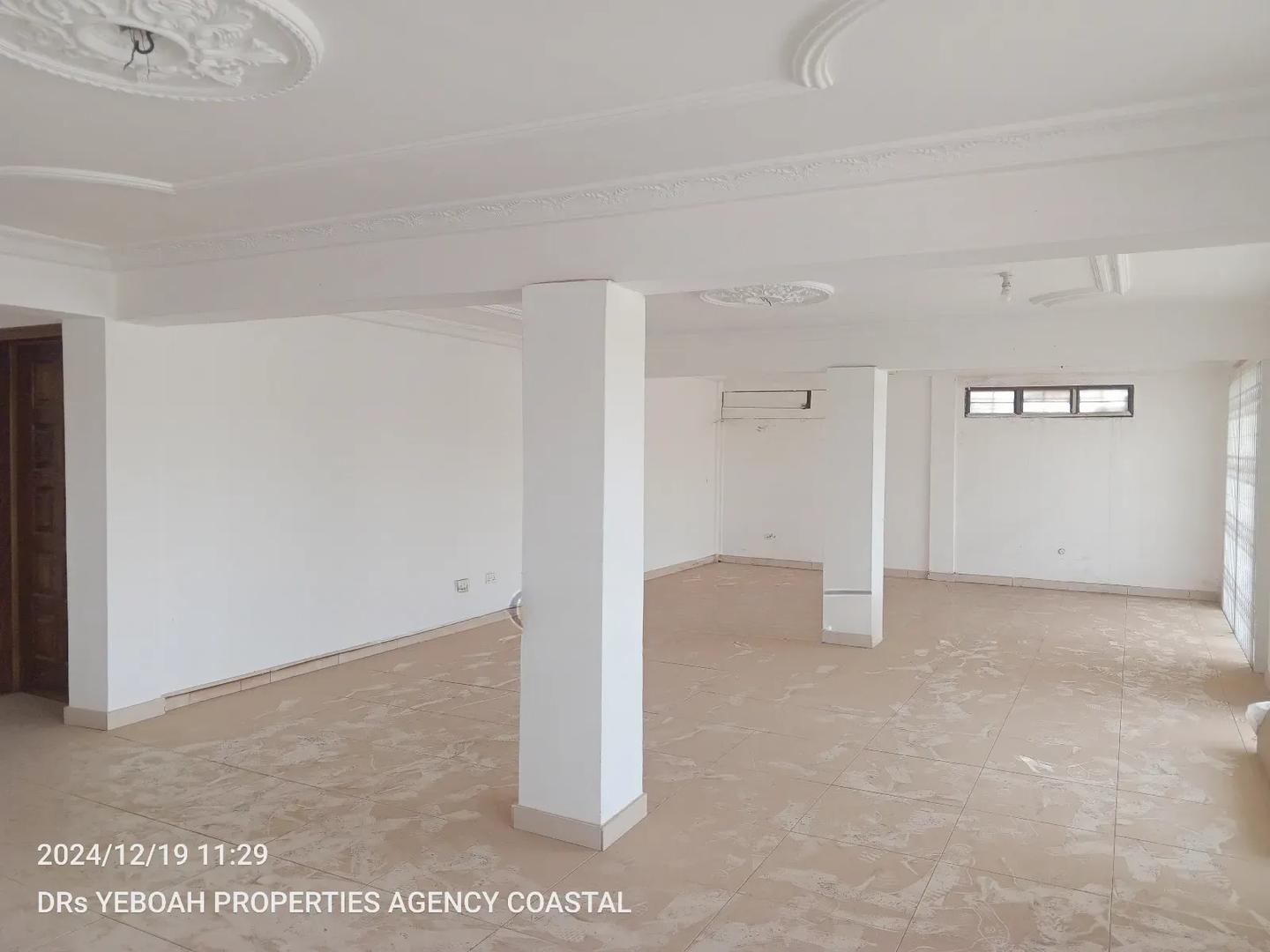 Spintex:- Shop for Supermarket or Pharmacy to Let - Commercial in Greater Accra, Spintex - Rent