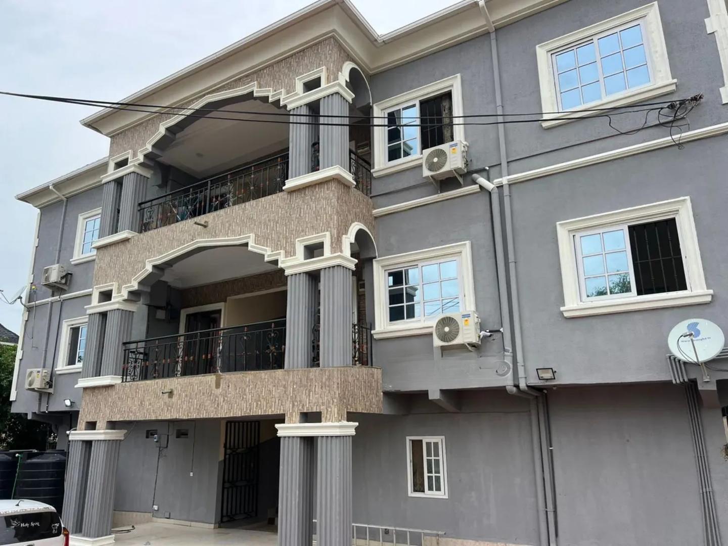 Furnished 10bdrm Apartment in Advanced Building, Keep Fit for sale - 10 bedroom Apartment in Greater Accra, Dansoman, Keep Fit - Sale