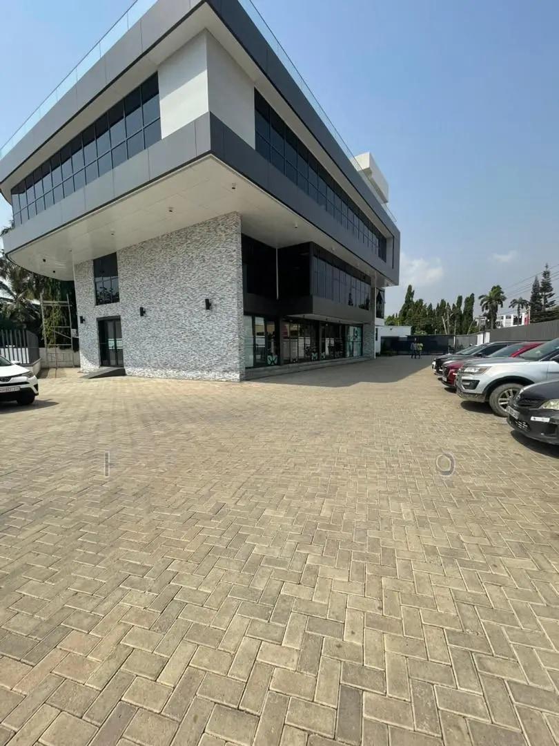 120sqm Executive Office Space Labone - Commercial in Greater Accra, Labone - Rent