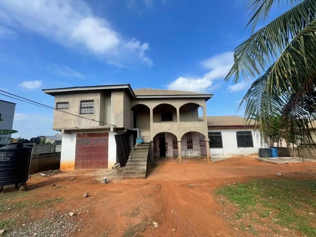 8bdrm House in Kwabenya for sale - 8 bedroom House in Greater Accra, Ga West Municipal, Kwabenya - Sale