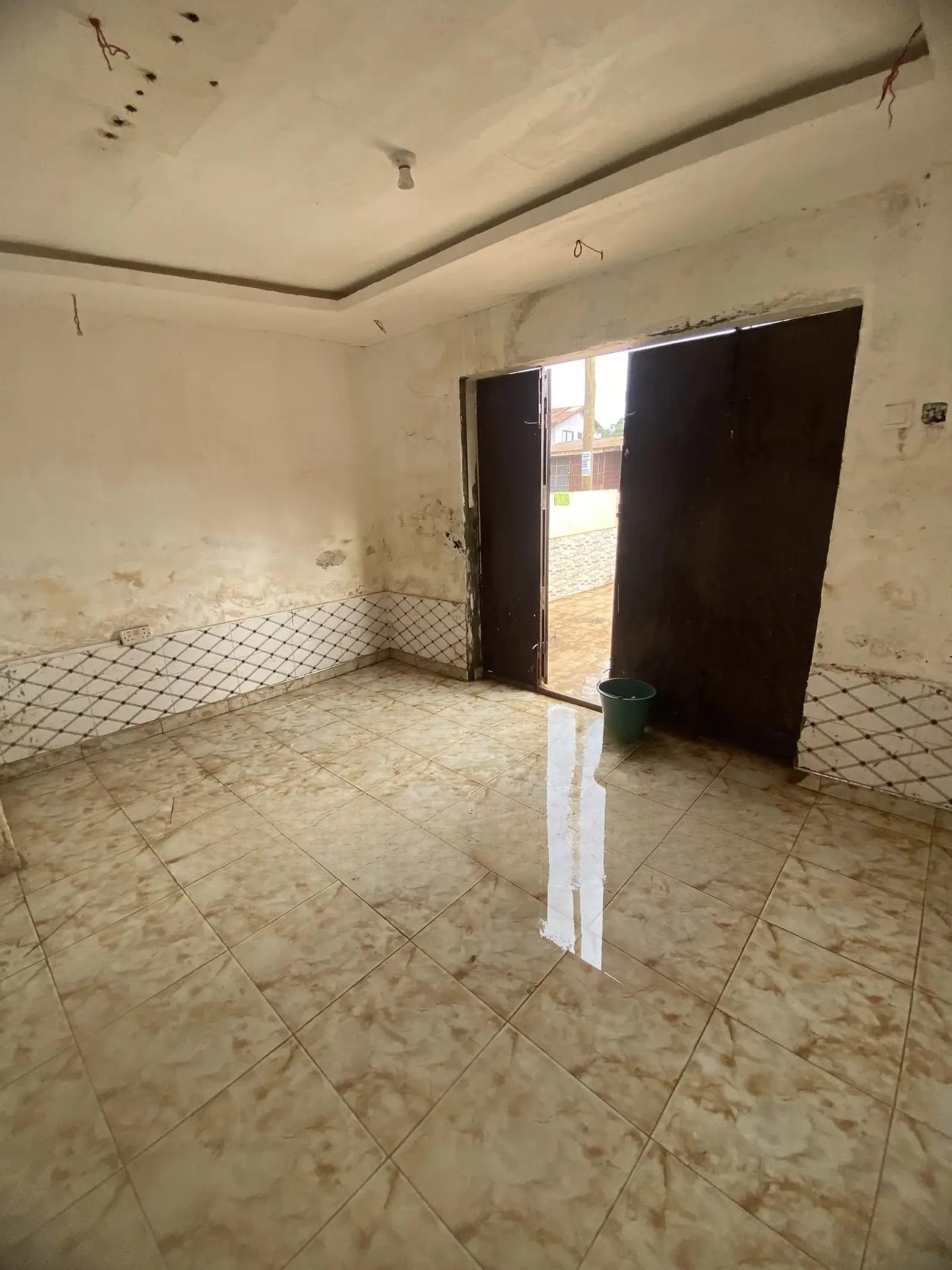 Shop for Rent - Commercial in Greater Accra, Ga East Municipal, 01/10 - Rent