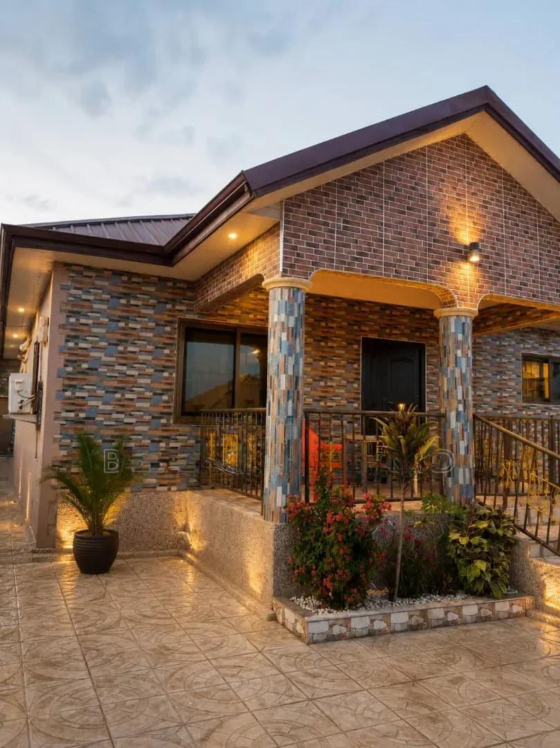 Furnished 3bdrm House in Budumburam for sale - 3 bedroom House in Greater Accra, Kasoa, Budumburam - Sale