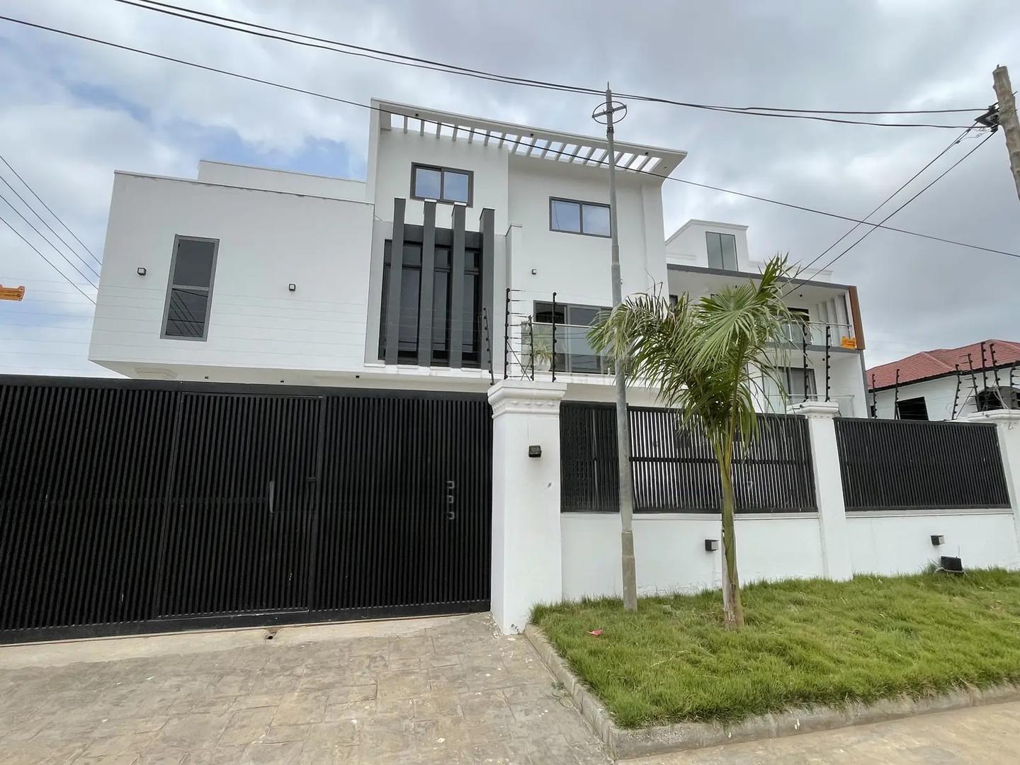 4bdrm House in Unique Key Agency, East Legon for rent - 4 bedroom House in Greater Accra, East Legon - Rent