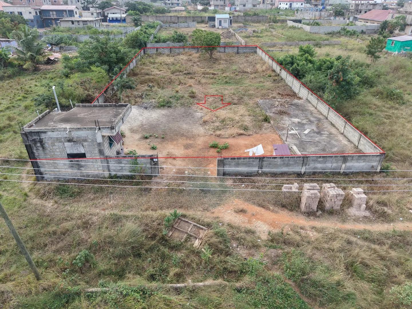 1 Plot of Land for Sale at Amrahia Close to the China Mall. - Land in Greater Accra, Amrahia - Sale