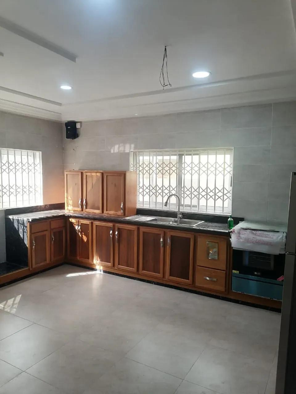 3bdrm House in Reggies Court, Amasaman for sale - 3 bedroom House in Greater Accra, Ga West Municipal, Amasaman - Sale