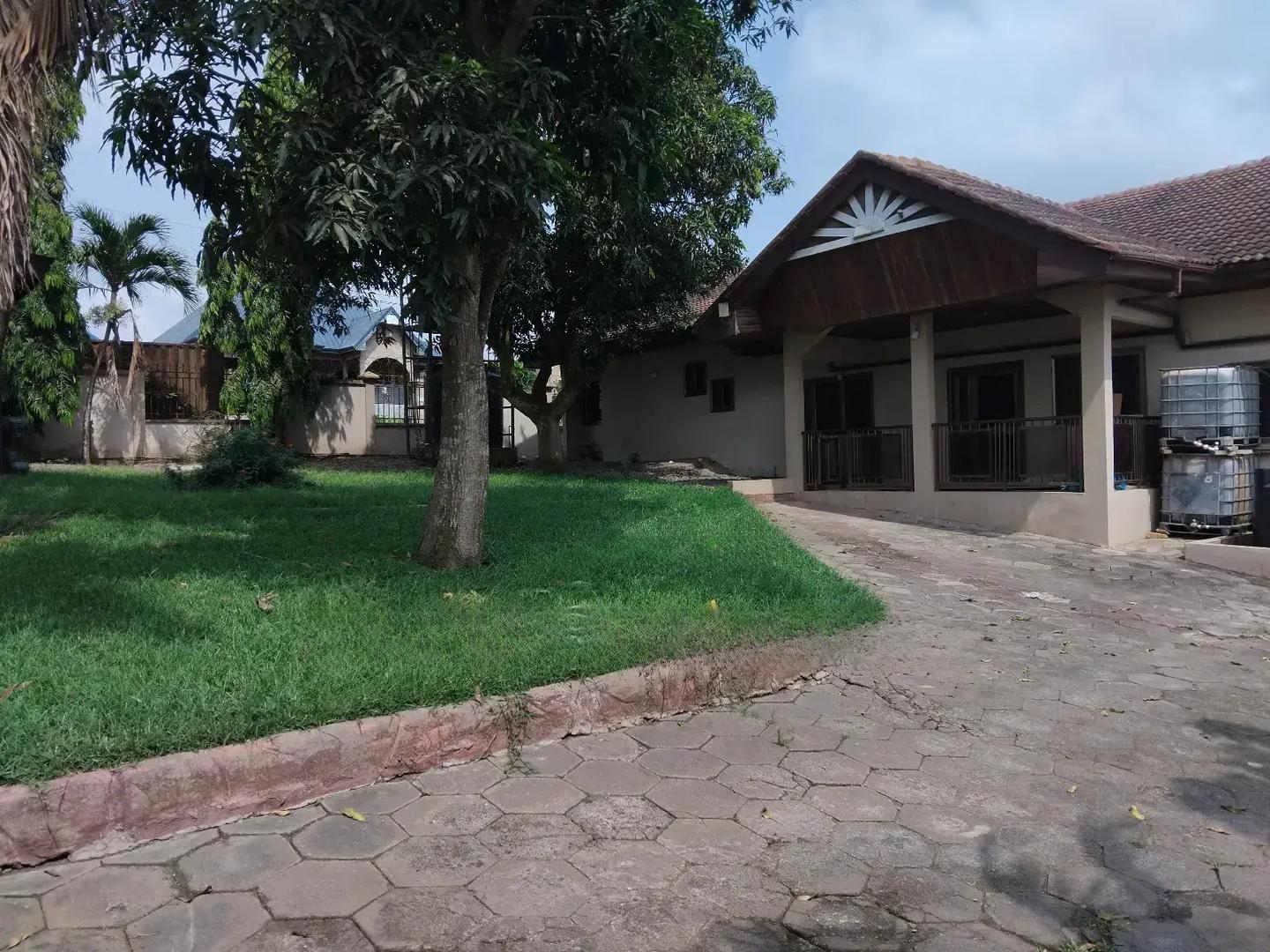 4bdrm Apartment in Ashomang Estate for rent - 4 bedroom Apartment in Greater Accra, Ashomang Estate - Rent