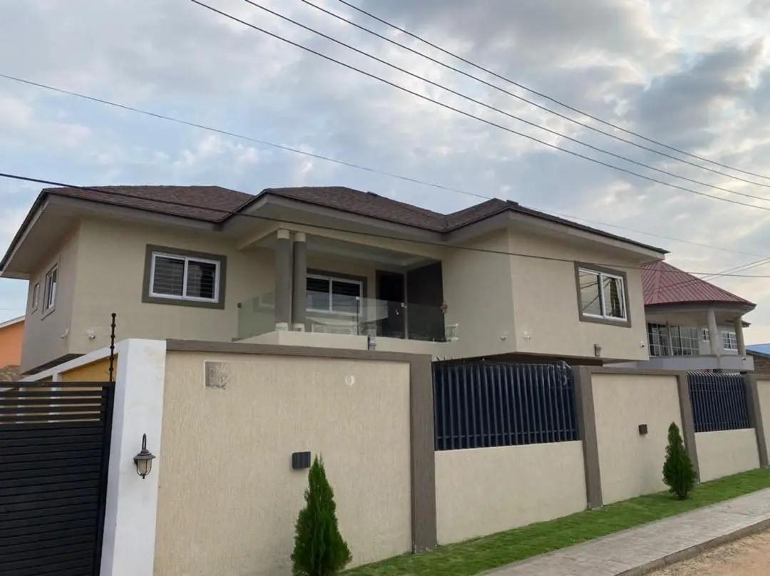 5bdrm Duplex in Airport Residential Area for sale - 5 bedroom House in Greater Accra, Airport Residential Area - Sale