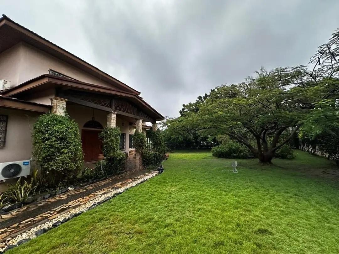 Furnished 5bdrm House in Trassaco Phase 1, School Junction for sale - 5 bedroom House in Greater Accra, Ashaley Botwe, Ashaley Botwe School Junction - Sale