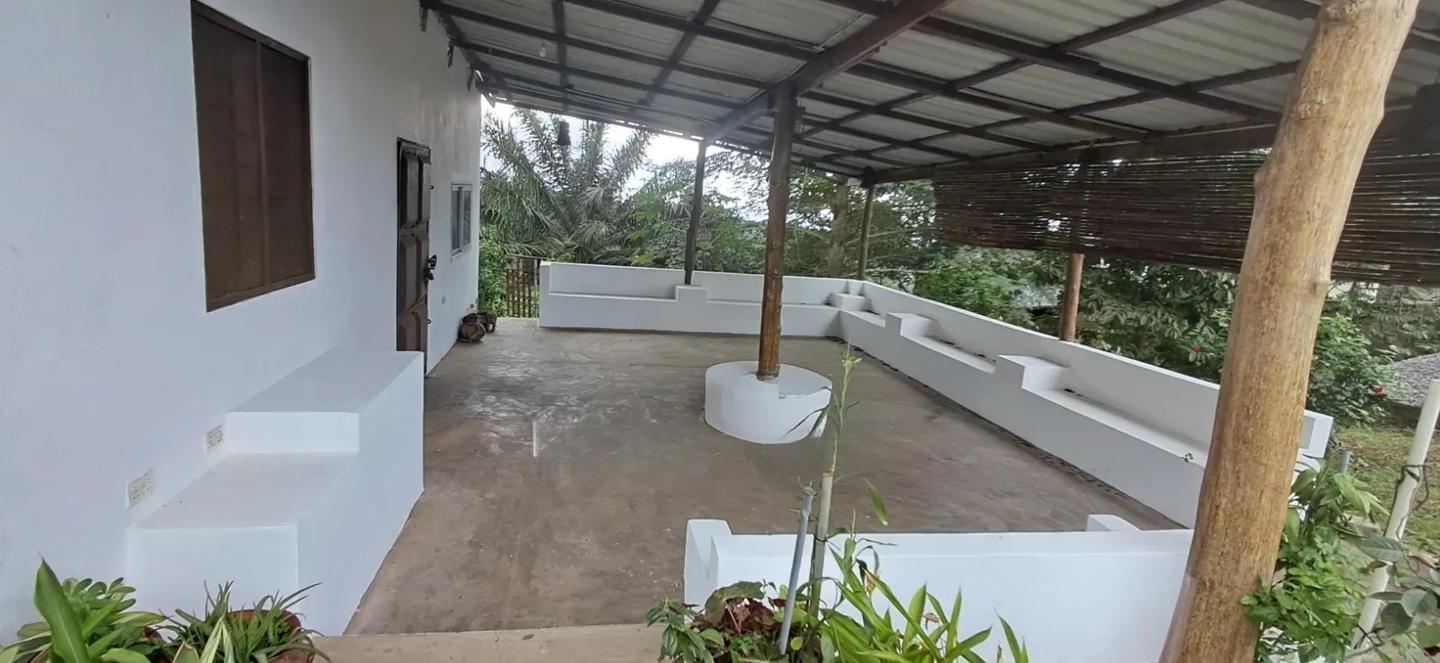 Aburi Roadside Property for Rent - Commercial in Eastern Region, Akuapim South, Aburi - Rent