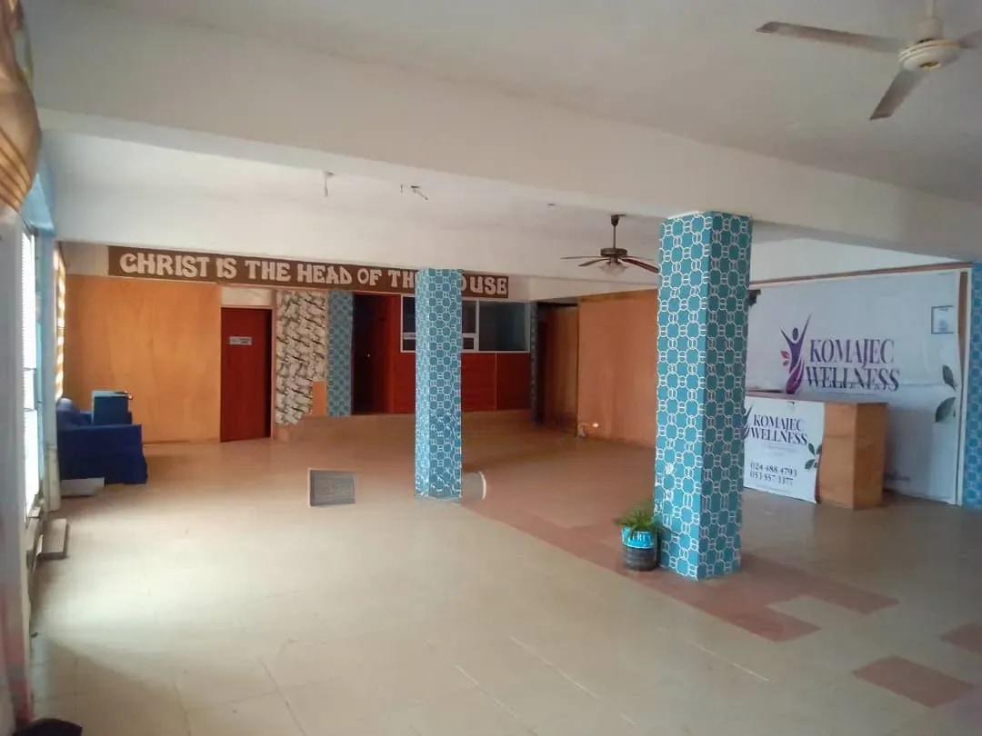 Commercial Space for Rent at Comm 11 - Commercial in Greater Accra, Tema Metropolitan, Community 25, 01/10 - Rent