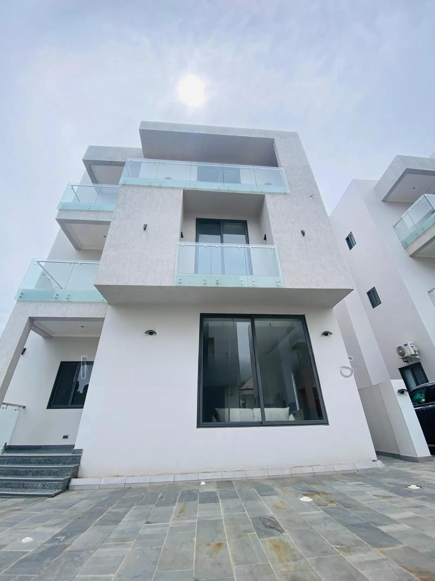 Furnished 5bdrm Townhouse / Terrace for rent - 5 bedroom House in Greater Accra, Airport Residential Area - Rent