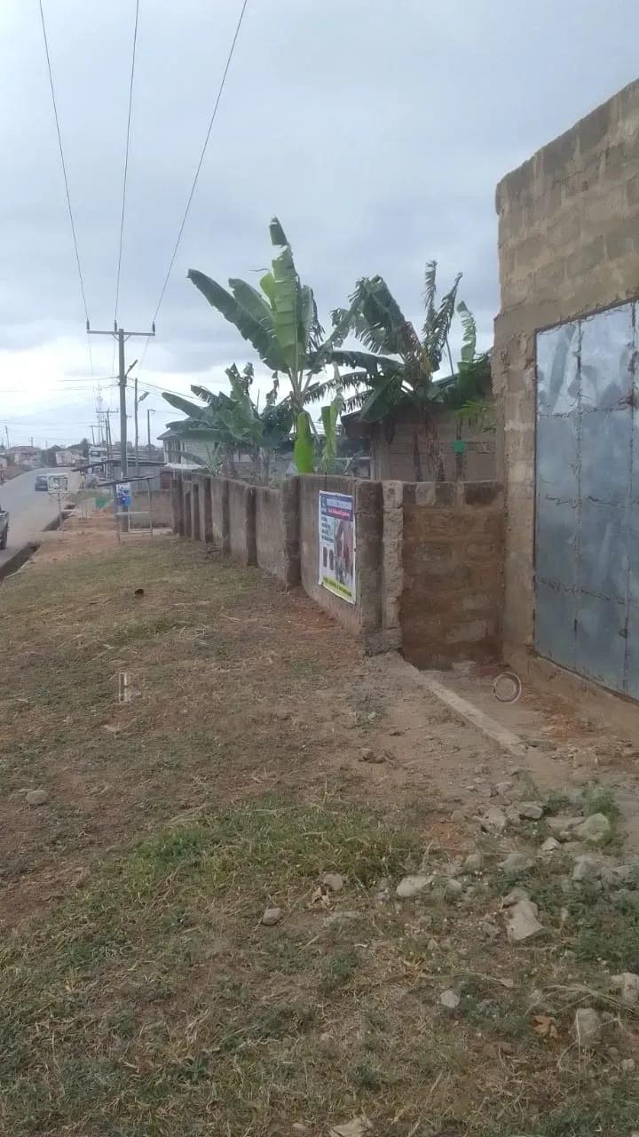 2 Stores by a Busy Road at Kasoa Opeikuma for Rent - Commercial in Central Region, Awutu Senya East Municipal - Rent