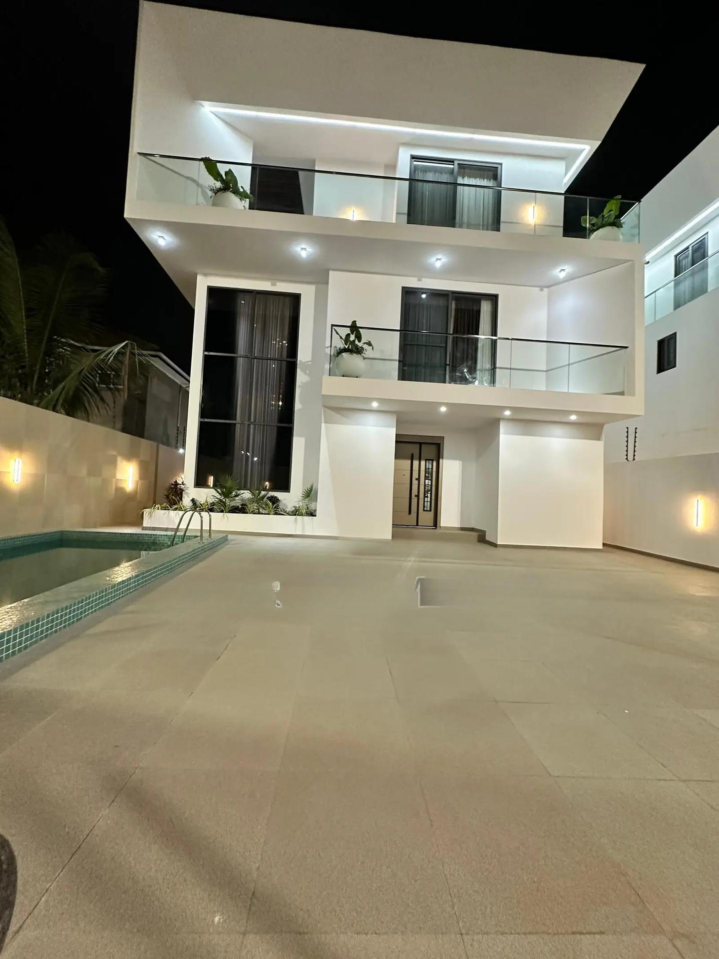 Furnished 5bdrm House in East Legon for sale - 5 bedroom House in Greater Accra, East Legon - Sale