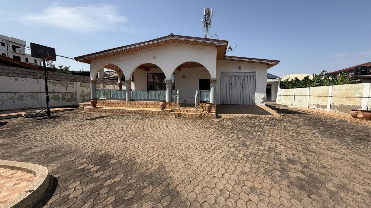 4bdrm House in Aj Properties, Spintex for sale - 4 bedroom House in Greater Accra, Spintex - Sale
