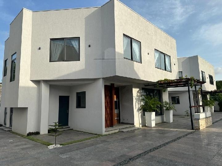 3 bedroom townhouse for sale at Airport Residential Area - 3 bedroom House in Airport Residential Area - Sale