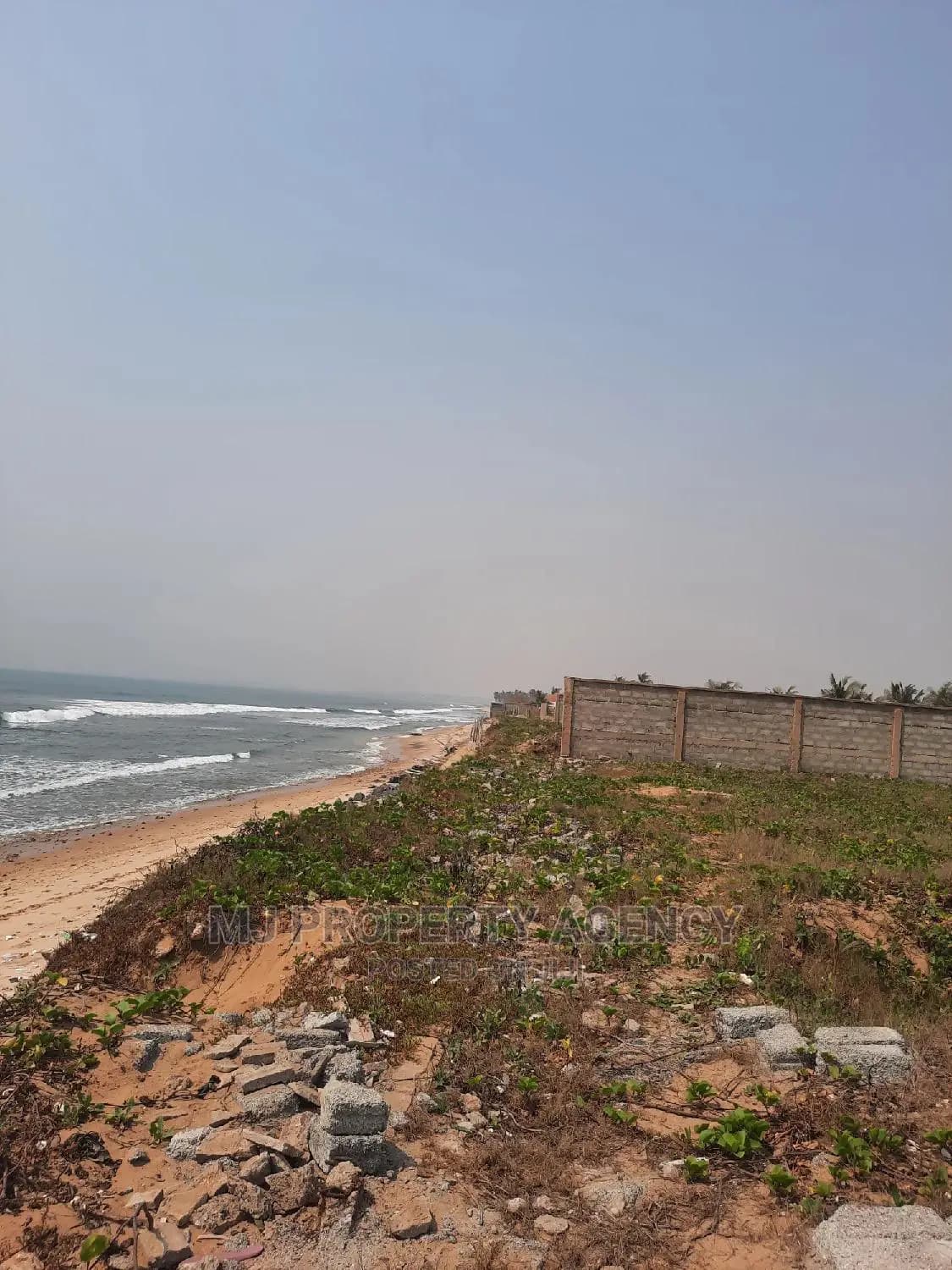 Beach Front Land at Prampram - Land in Greater Accra, Tema Metropolitan - Sale