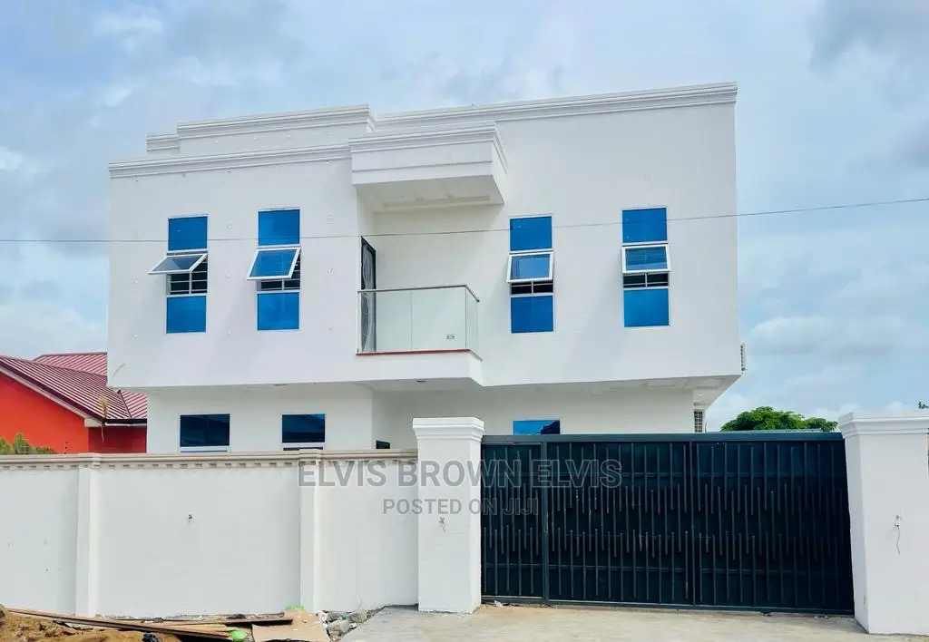 3bdrm Duplex in Living Large, Adenta for sale - 3 bedroom House in Greater Accra, Adenta - Sale