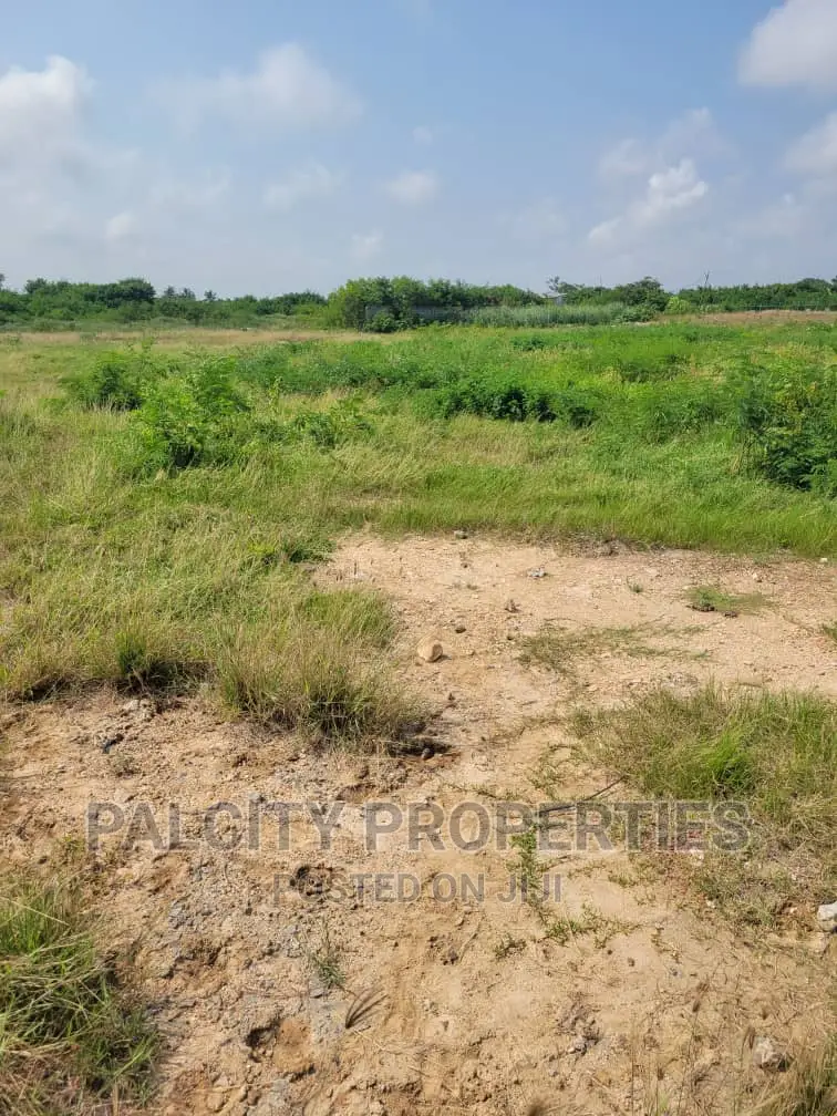 100 Acres of Farm Land for Sale at Kumawu Area - Land in Ashanti, Sekyere Kumawu - Sale
