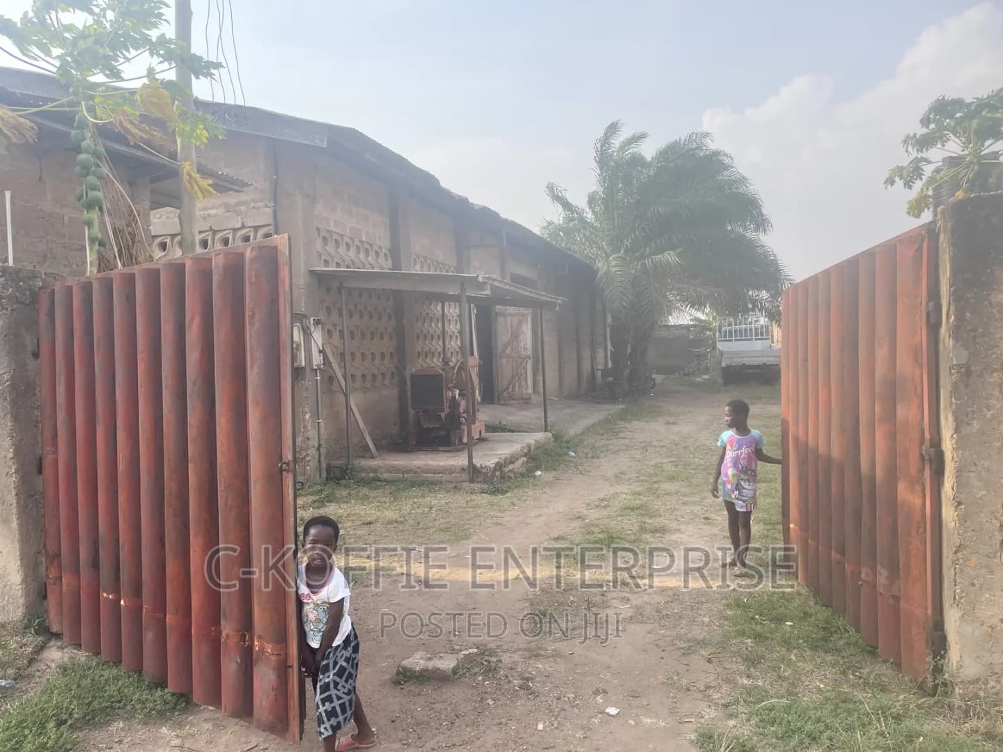 Warehouse + 3plots of Land at Tema Com12 Fore Sale - Commercial in Greater Accra, Tema Metropolitan - Sale