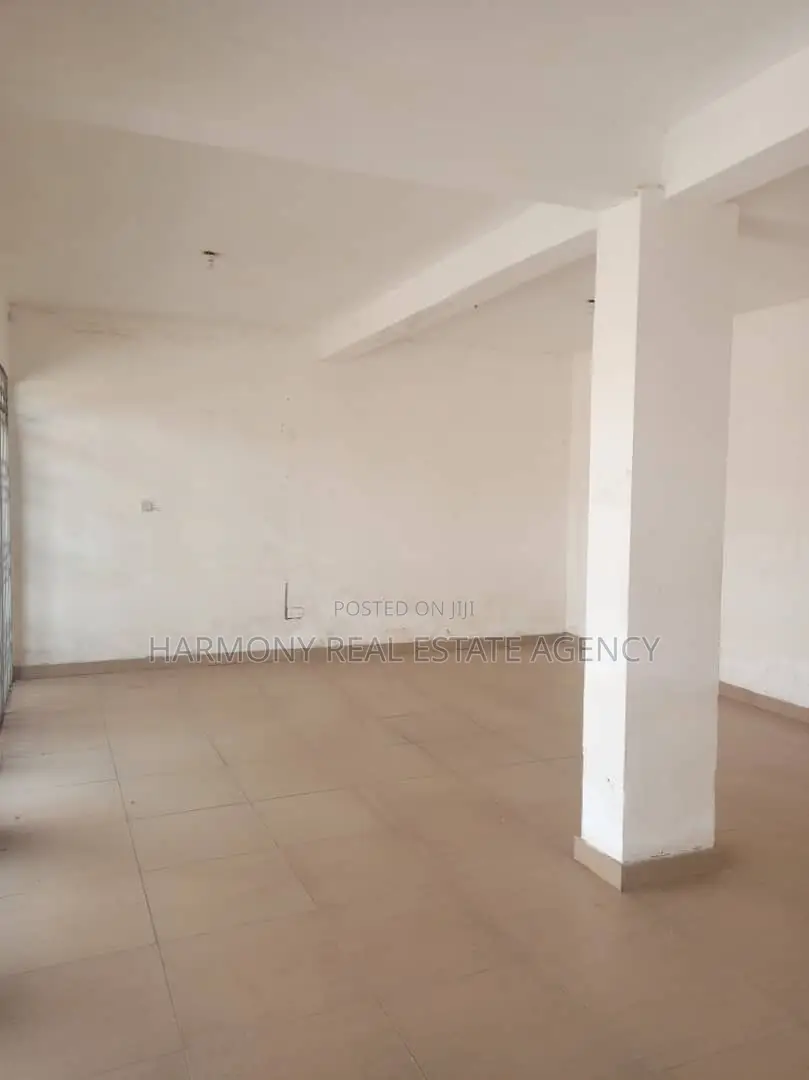 Big Space to Let -Dzorwulu - Commercial in Greater Accra, Dzorwulu - Rent