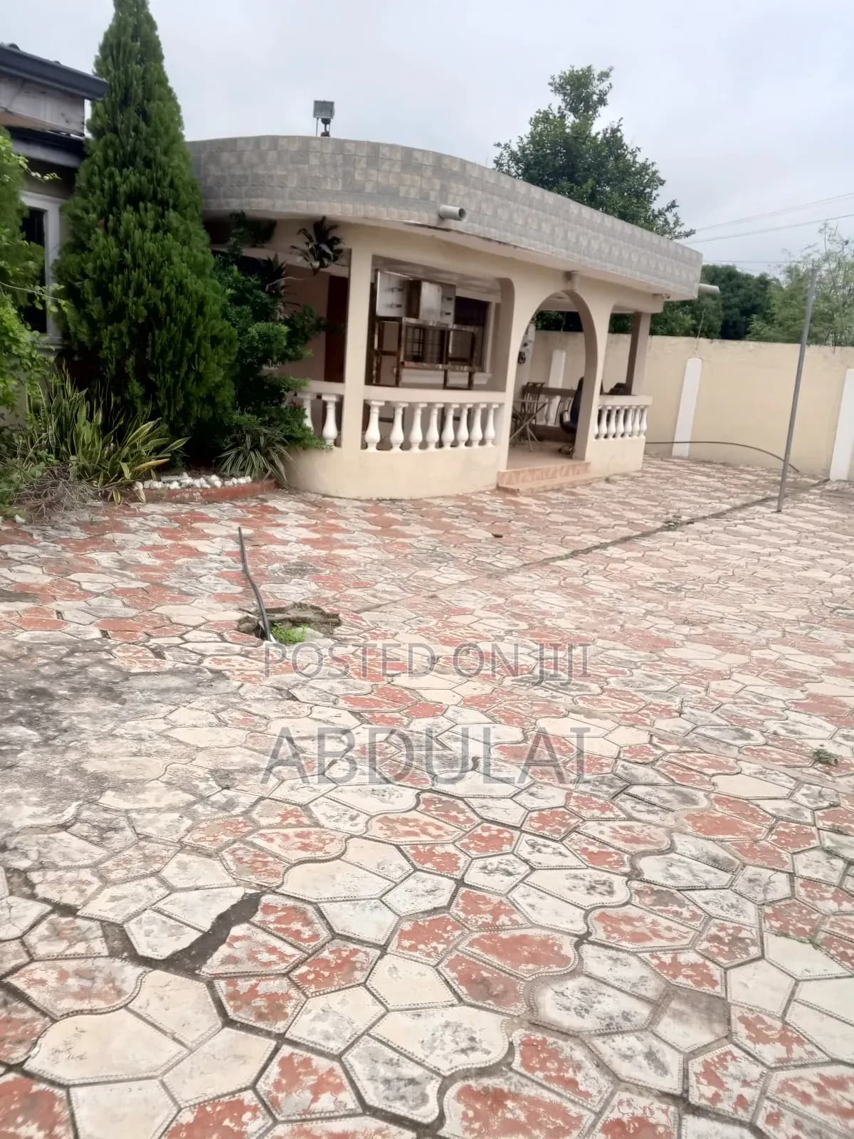 4 Bedroom for Rent Dome Pillar 2 - 4 bedroom Commercial in Greater Accra, Dome, Pillar 2 - Rent
