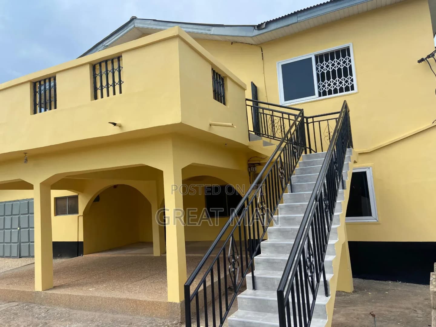 5bdrm Apartment in West Hills Mall Area for rent - 5 bedroom Commercial in Greater Accra, Weija, West Hills Mall Area - Rent