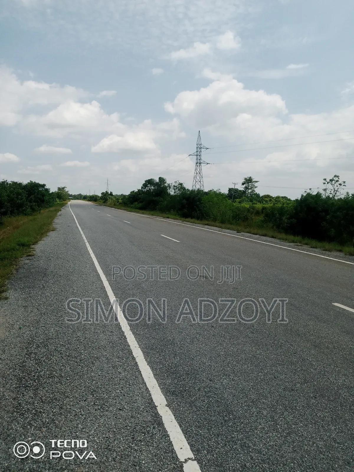 Road Side Land for Sale - Land in Greater Accra, Tema Metropolitan - Sale